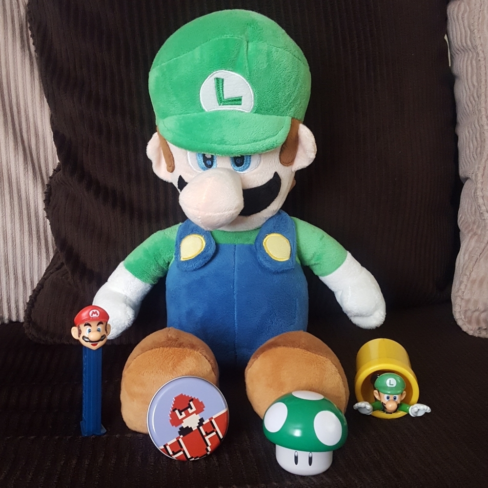 Super Mario Bros Collectibles